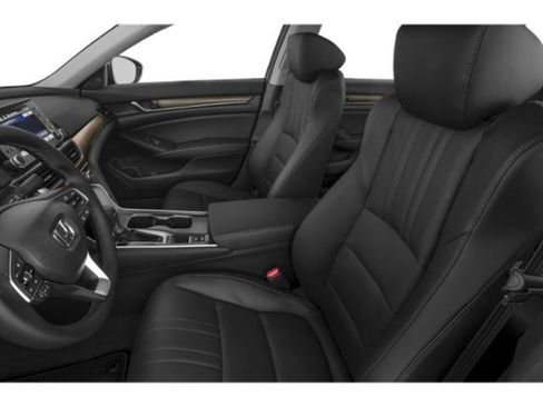 Used 2018 Honda Accord Touring image 9