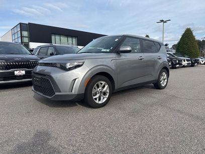 Used 2023 Kia Soul LX w/ LX Technology Package