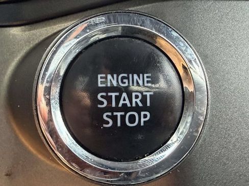 Used 2016 Toyota Tacoma TRD Off-Road w/ Premium & Technology Package RWD image 25