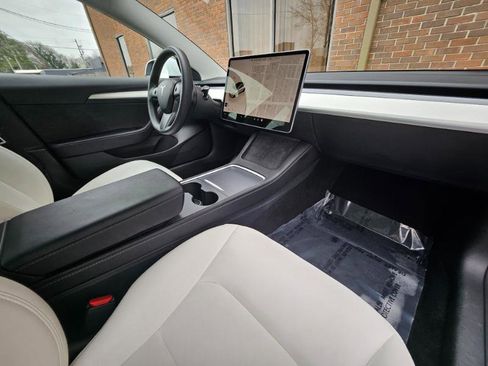 Used 2023 Tesla Model 3 Standard Range image 48