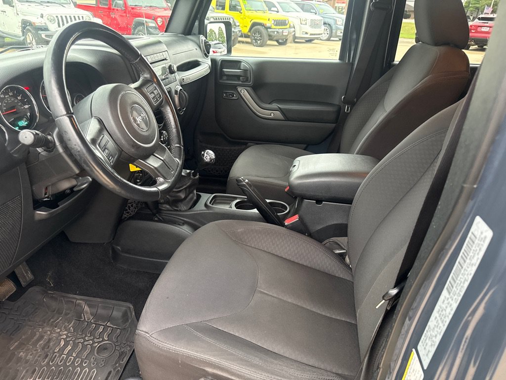 Used 2016 Jeep Wrangler Unlimited Sport w/ Quick Order Package 23S AWD/4WD image 15