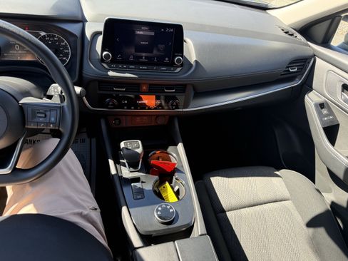 Used 2024 Nissan Rogue SV image 13