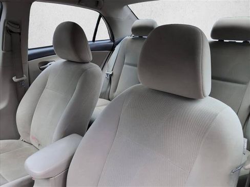 Used 2013 Toyota Corolla LE FWD image 9