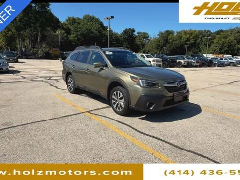 Used 2022 Subaru Outback Premium image 2