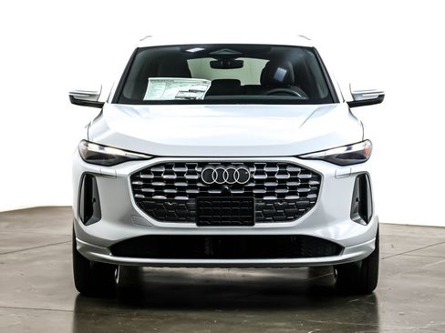 New 2025 Audi Q5 Premium image 2