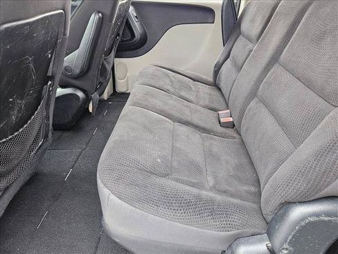 Used 2019 Dodge Grand Caravan SE w/ UConnect Hands-Free Group FWD image 17