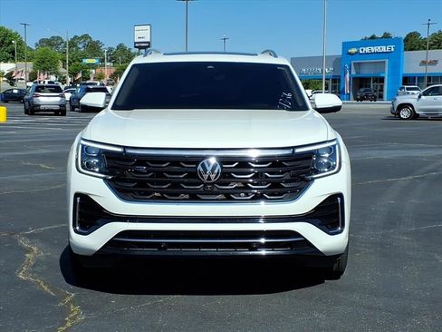 Used 2024 Volkswagen Atlas SEL Premium R-Line AWD/4WD image 2