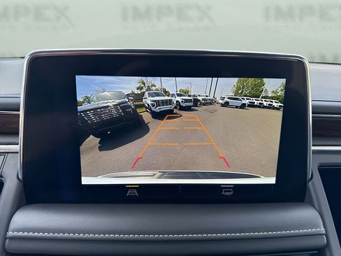 Used 2023 Chevrolet Suburban Premier RWD image 22