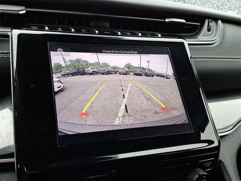 Used 2023 Jeep Grand Cherokee Laredo image 18