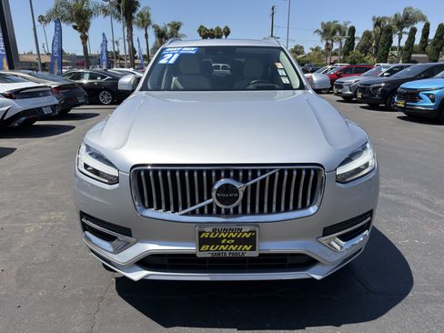 Used 2021 Volvo XC90 T8 Inscription Expression w/ Advanced Package AWD/4WD image 3
