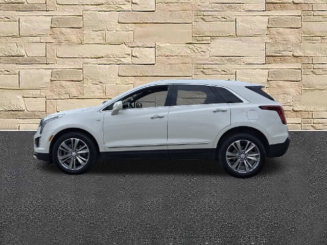 Used 2025 Cadillac XT5 Premium Luxury w/ LPO, Floor Liner Package AWD/4WD image 2