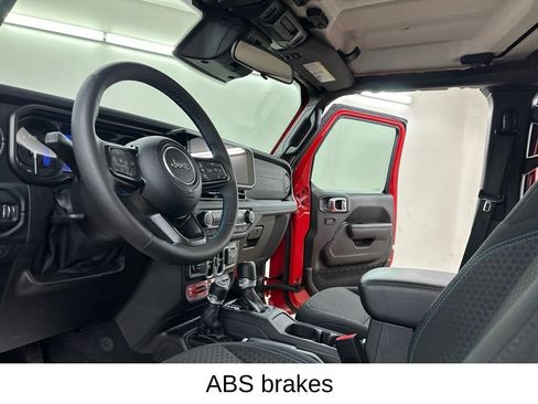 Used 2025 Jeep Wrangler Unlimited Rubicon 4xe w/ Safety Group AWD/4WD image 33