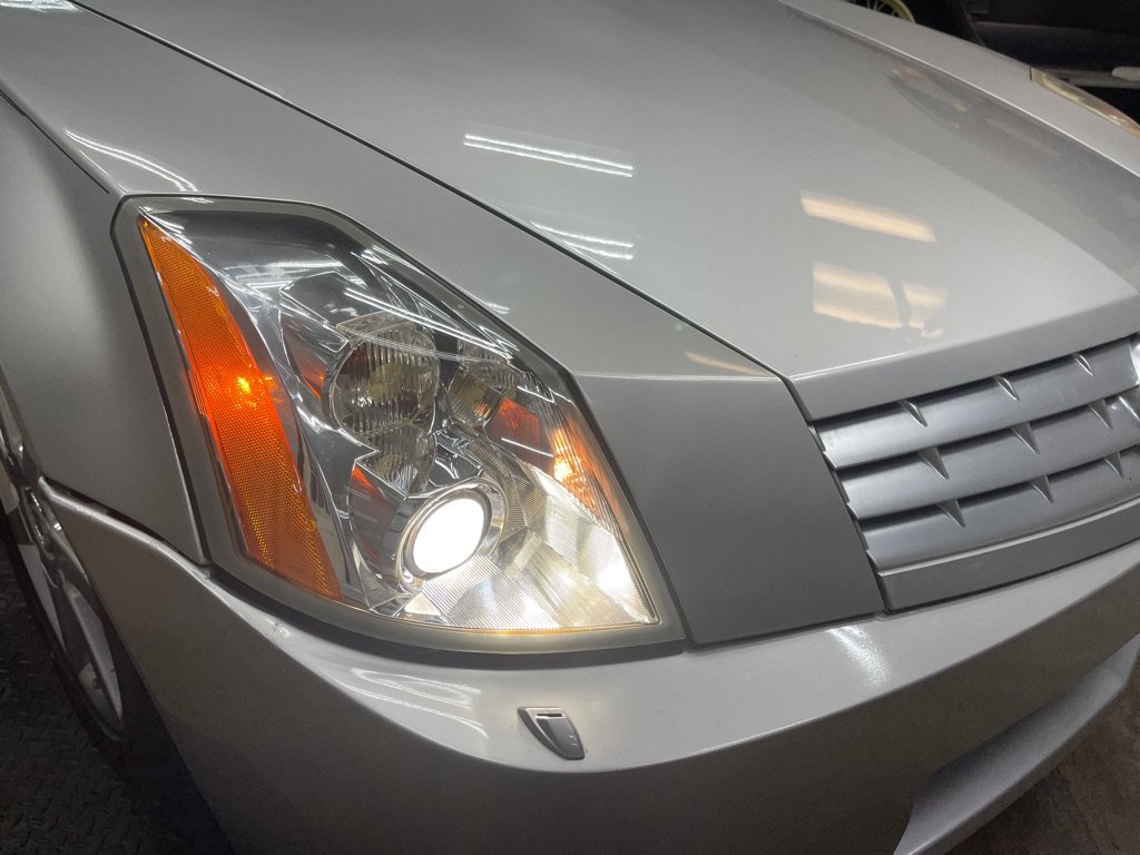 Used 2006 Cadillac XLR RWD image 18