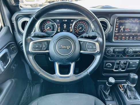 Used 2020 Jeep Wrangler Unlimited Sahara w/ Uconnect 4C Nav & Sound Group image 10