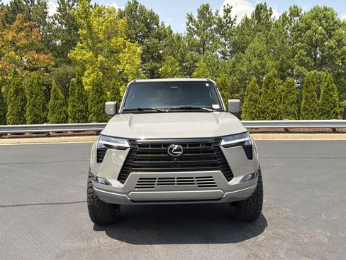 Used 2025 Lexus GX 550 w/ Accessory Package (2T) AWD/4WD image 69