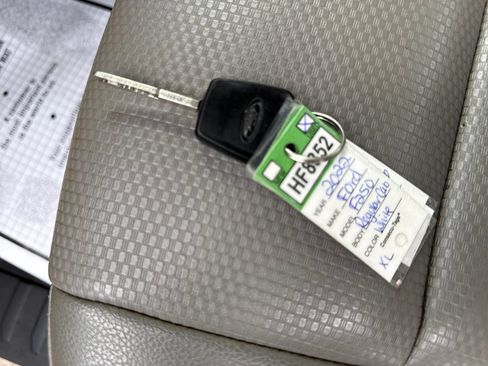 Used 2022 Ford F250 XL RWD image 29