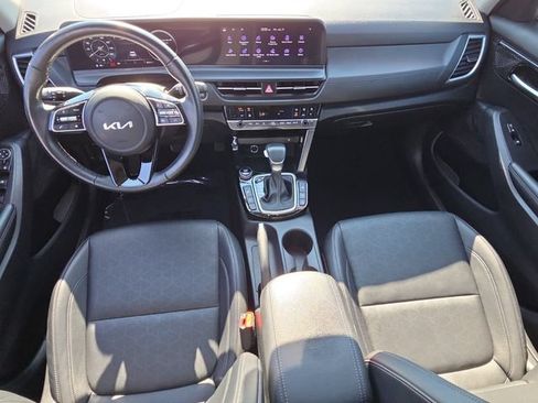 Used 2025 Kia Seltos EX FWD image 13