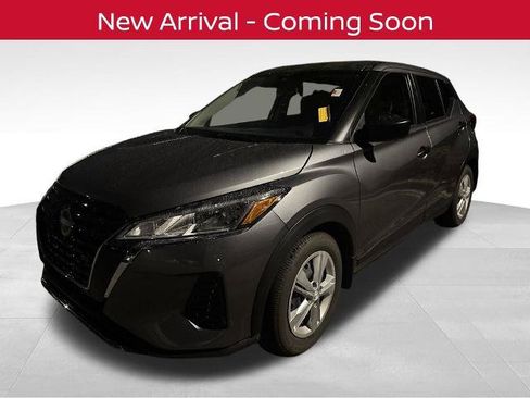 Certified 2025 Nissan Kicks Play S FWD image 2