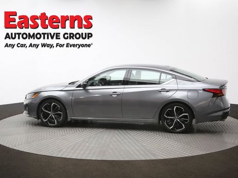 Used 2023 Nissan Altima 2.5 SR FWD image 60