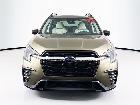 Used 2025 Subaru Ascent Limited AWD/4WD image 2