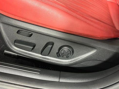 Used 2023 Genesis G70 3.3T w/ Sport Advanced Package image 24