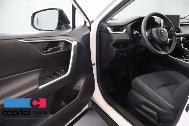 Used 2024 Toyota RAV4 LE AWD/4WD image 9