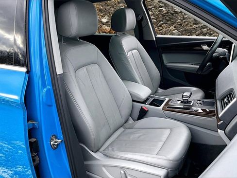 Used 2020 Audi Q5 e Premium Plus w/ Premium Plus Package image 7