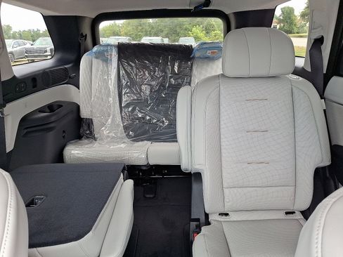 New 2026 Hyundai Palisade Calligraphy AWD/4WD image 13