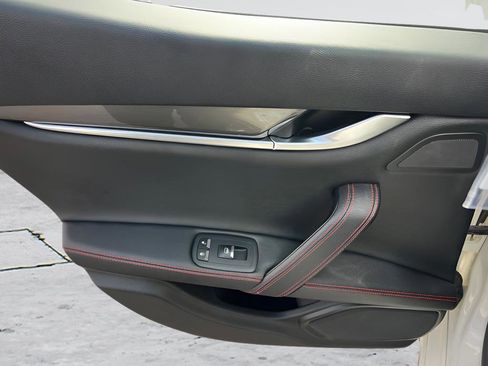 Used 2019 Maserati Ghibli S Q4 AWD/4WD image 24