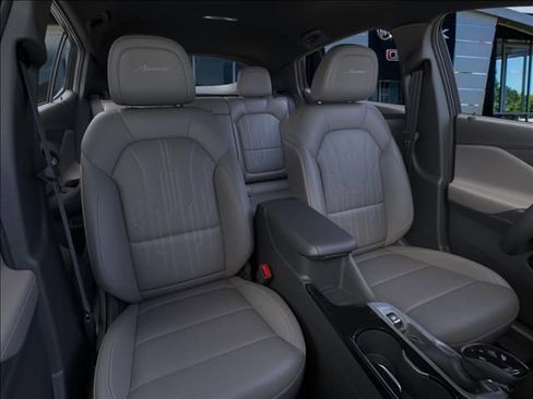 New 2026 Buick Envista Avenir FWD image 16