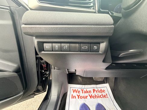 Used 2025 Toyota Camry LE image 24