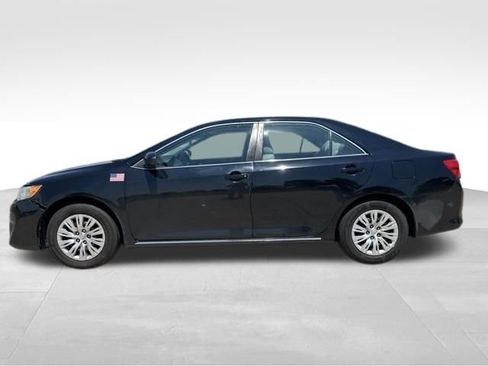 Used 2014 Toyota Camry LE FWD image 6