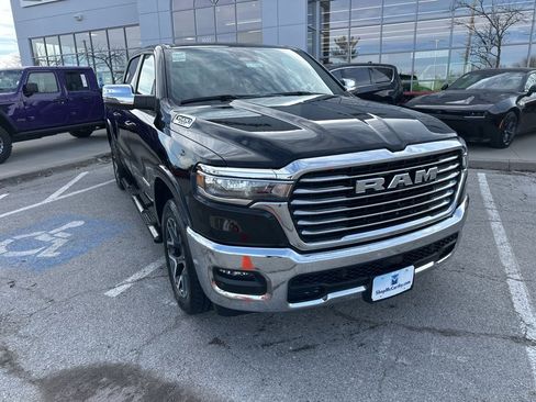 Used 2025 RAM 1500 Laramie image 4