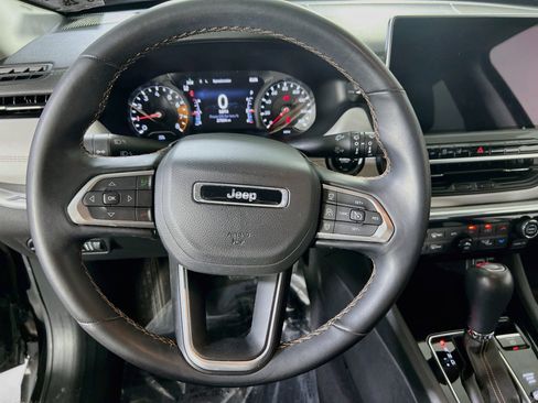Used 2022 Jeep Compass Limited AWD/4WD image 11