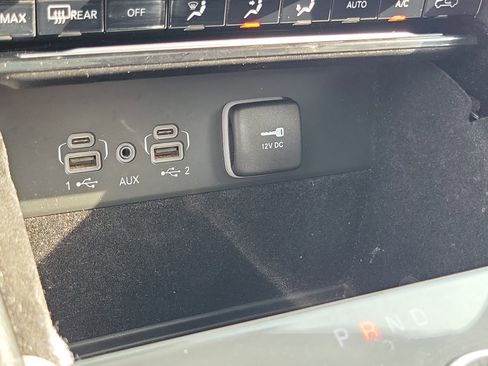 Used 2021 Jeep Grand Cherokee L Limited AWD/4WD image 29