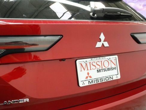 New 2026 Mitsubishi Outlander SE FWD image 4