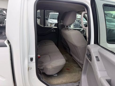 Used 2017 Nissan Frontier SV RWD image 15