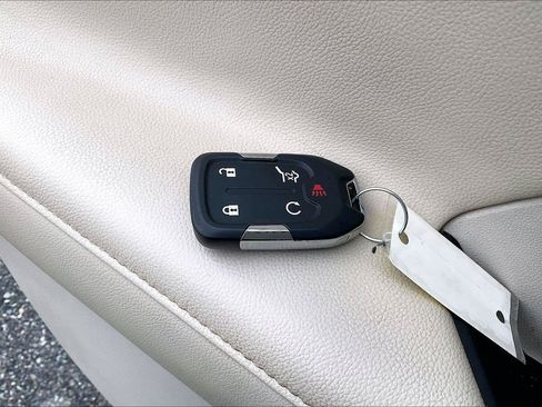 Used 2023 GMC Acadia Denali w/ Denali Technology Package AWD/4WD image 11