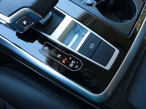 Used 2024 Audi Q7 3.0T Premium Plus AWD/4WD image 21