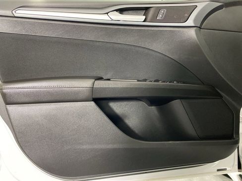 Used 2014 Ford Fusion SE image 22