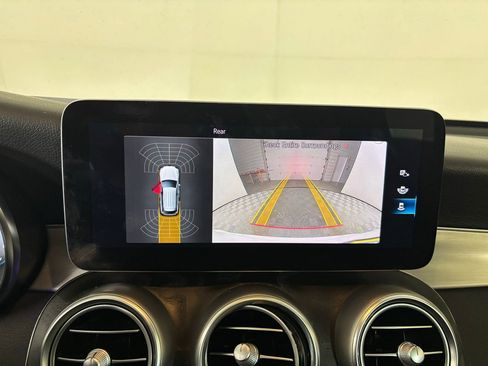 Used 2021 Mercedes-Benz GLC 300 image 17