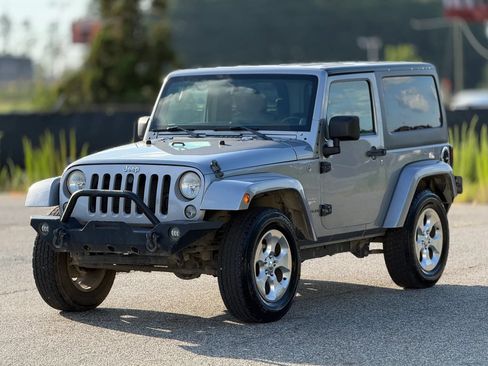 Used 2014 Jeep Wrangler Sahara w/ Dual Top Group AWD/4WD image 6