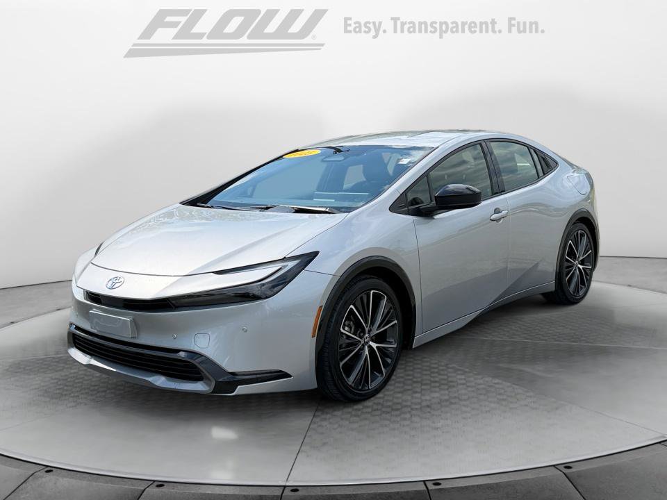 Certified 2025 Toyota Prius XLE FWD image 4