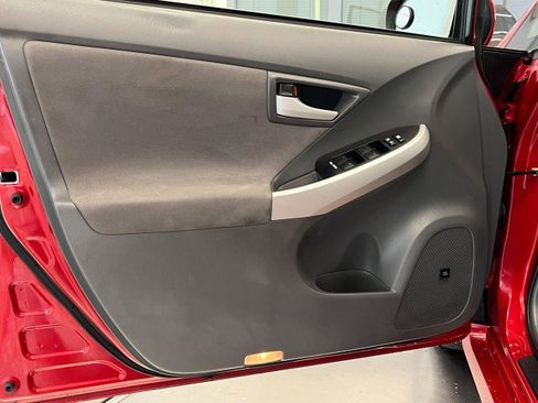 Used 2011 Toyota Prius Five image 12