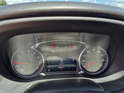 Used 2020 GMC Acadia SLE w/ Driver Convenience Package FWD image 10