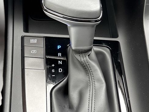Certified 2025 Hyundai Elantra Sport image 26