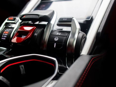 Used 2019 Lamborghini Urus AWD/4WD image 35