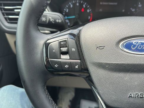 Used 2021 Ford Escape SEL image 25
