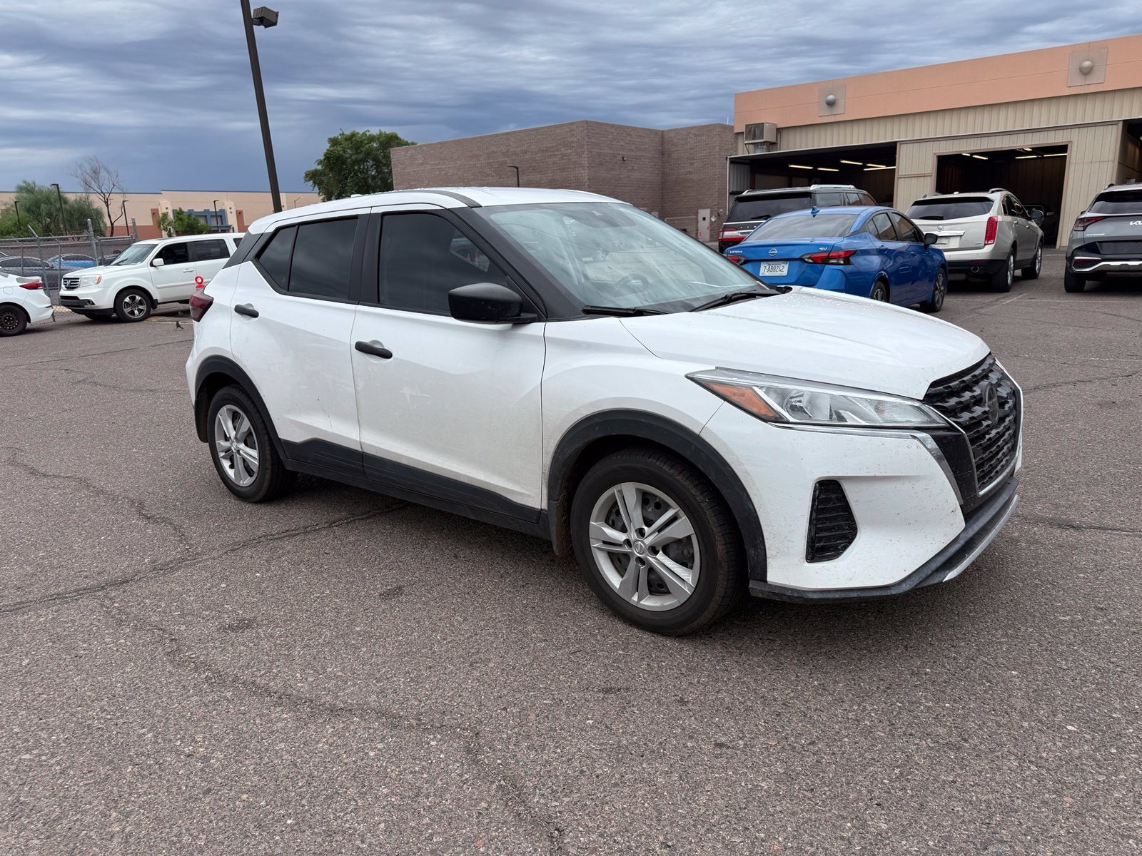 Used 2021 Nissan Kicks S FWD image 3