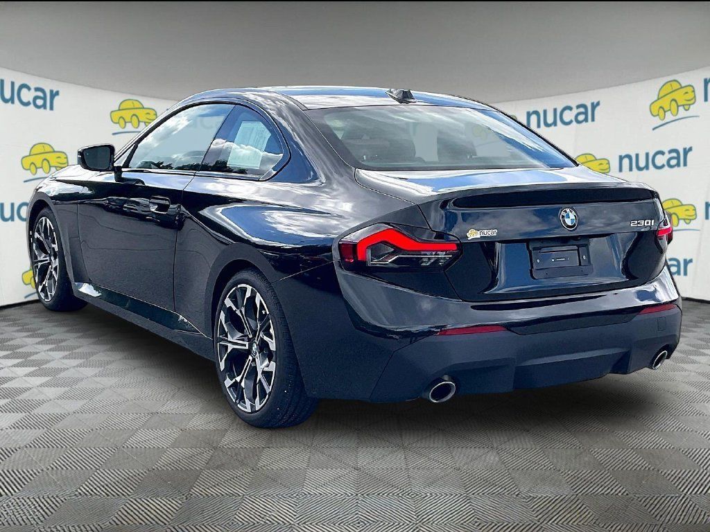 Used 2025 BMW 230i Coupe w/ M Sport Package RWD image 4